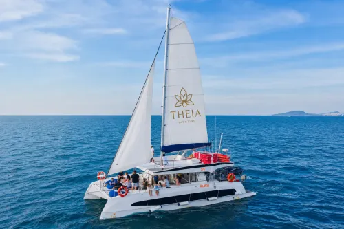 Private Catamaran eFoil Tour in Nha Trang